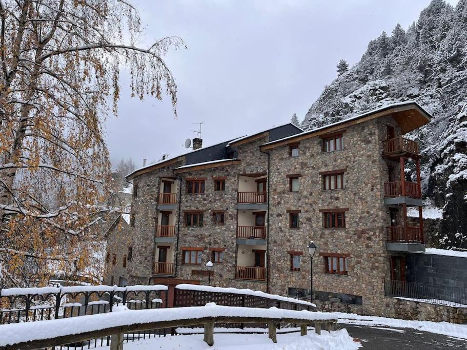 R Valle De Incles-Grandvalira Free Parking Canillo Exterior photo